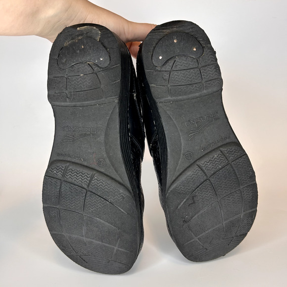 Dansko LT Nursing Clogs Womens 38 Black Floral Tooled Comfort Slip On Elevated - Picture 4 of 9